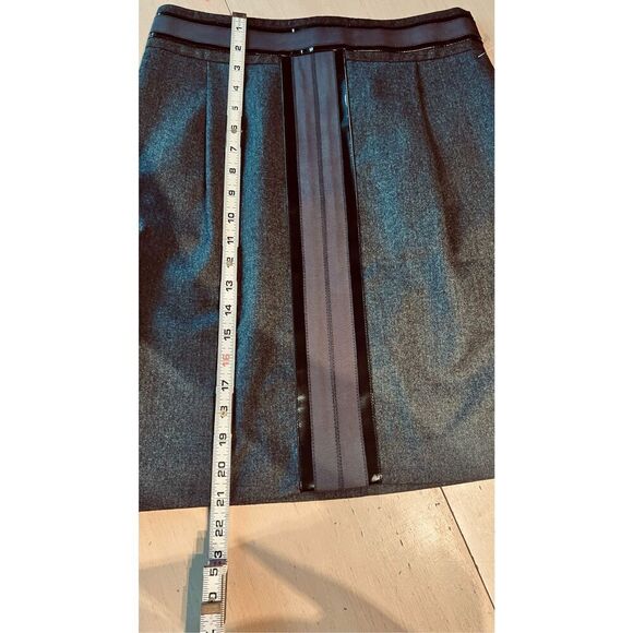 TORY BURCH GRAY SKIRT BLACK PATENT LEATHER TRIM SIZE 8 - Picture 4 of 9